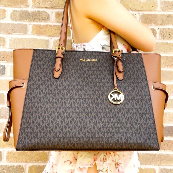 Michael Kors Gilly Large Jet set Drawstring Top Zip Tote Brown Monogram - Picture 2 of 15